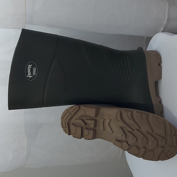 Pioneer Ranpro Steel Toe Boots.   Womens Size 9.   Like New - Picture 2 of 7